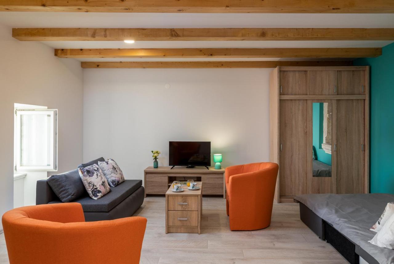 קאבטאט Holiday Home Anamarija מראה חיצוני תמונה
